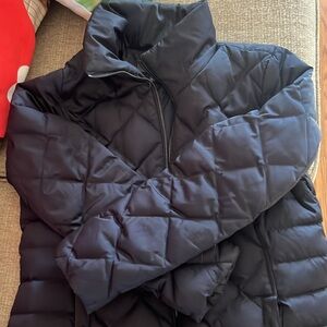 KENNETH COLE NAVY PUFFER MID THIGH
